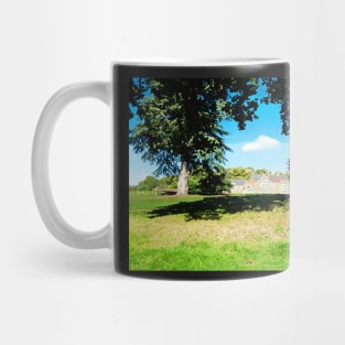 Lily Hill House, Bracknell, England Mug